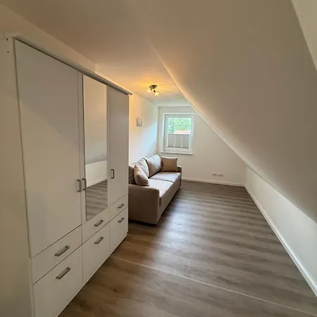 Grosses In Mellnitz Auf Ruegen Mit 5 Schlafzimmer 포세리츠