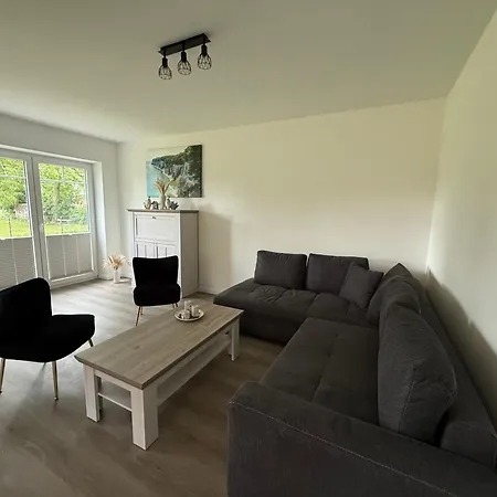 펜션 Grosses In Mellnitz Auf Ruegen Mit 5 Schlafzimmer *