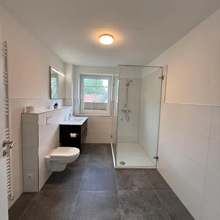 펜션 Grosses In Mellnitz Auf Ruegen Mit 5 Schlafzimmer