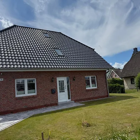Grosses In Mellnitz Auf Ruegen Mit 5 Schlafzimmer Vakantiehuis *