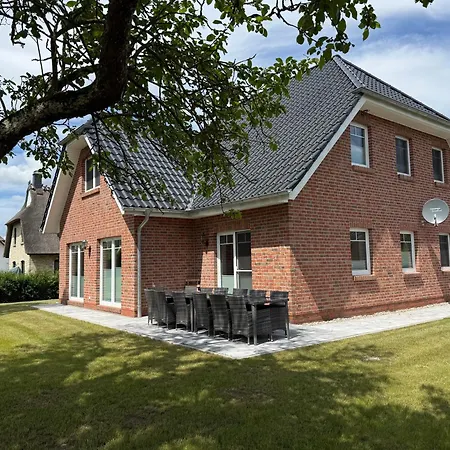 Grosses In Mellnitz Auf Ruegen Mit 5 Schlafzimmer * 포세리츠